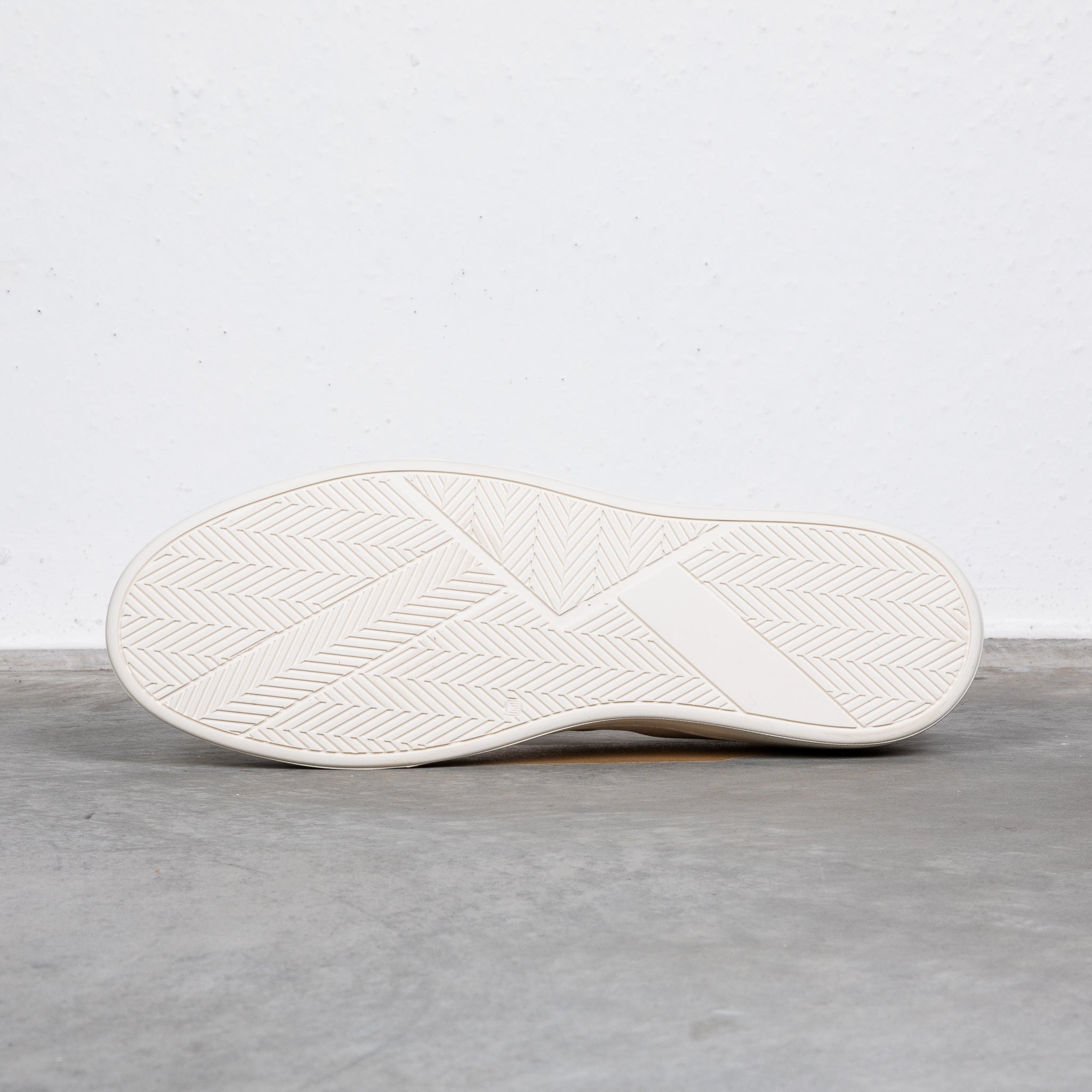 Common Projects 5217 Slip-On in Canvas Off-White