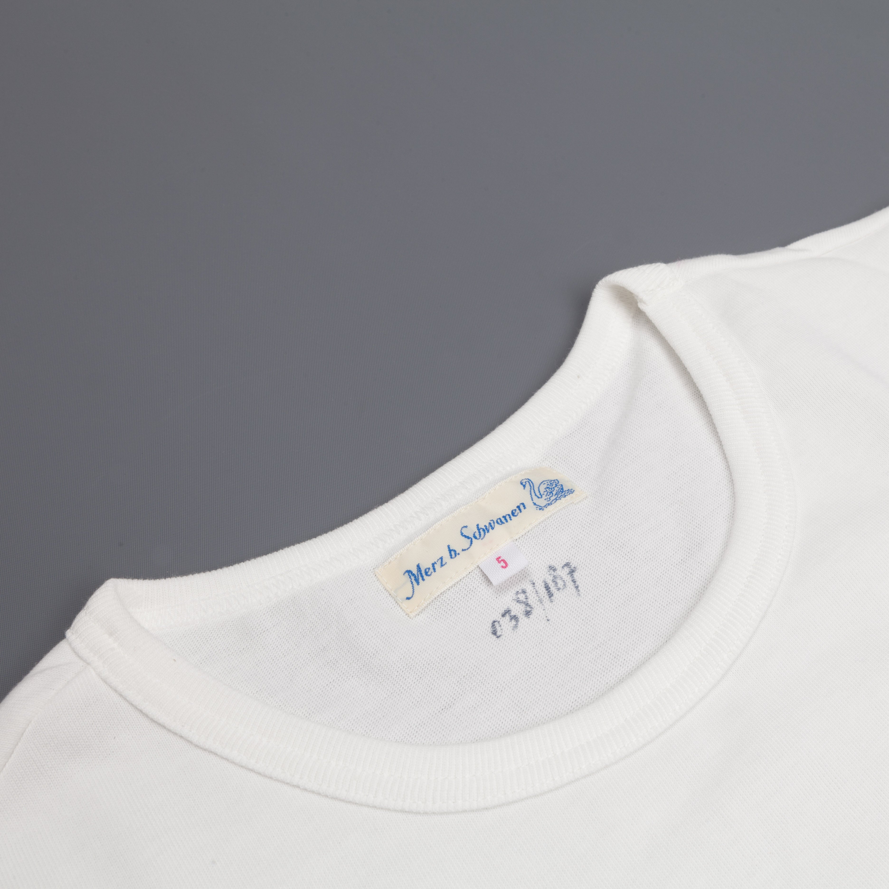 Merz b Schwanen 215 White Crew Neck Tee 1/4 slv. Indigo Print