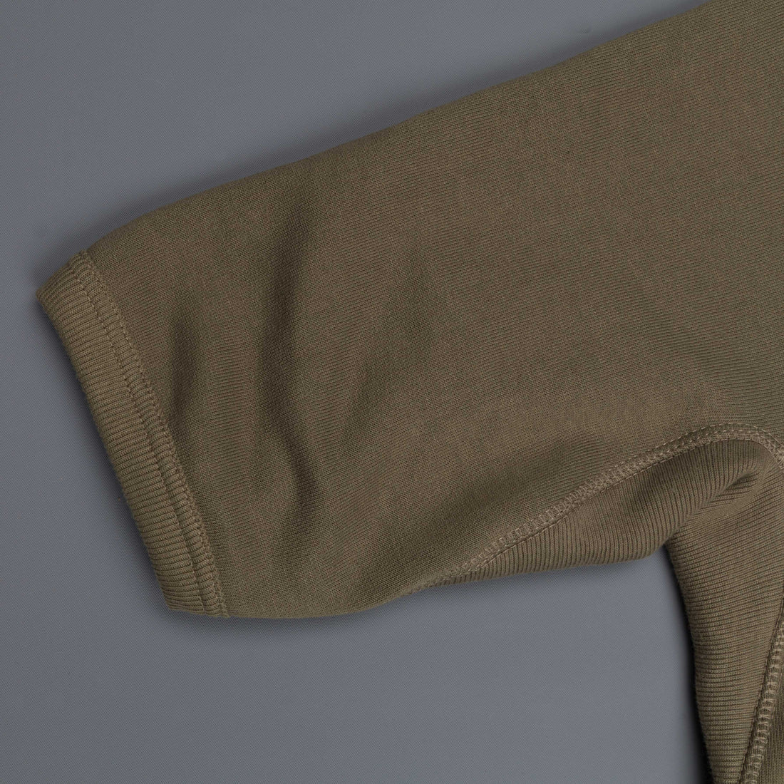 Merz b Schwanen 347 Sweatshirt Raglan 1/4slv. Army