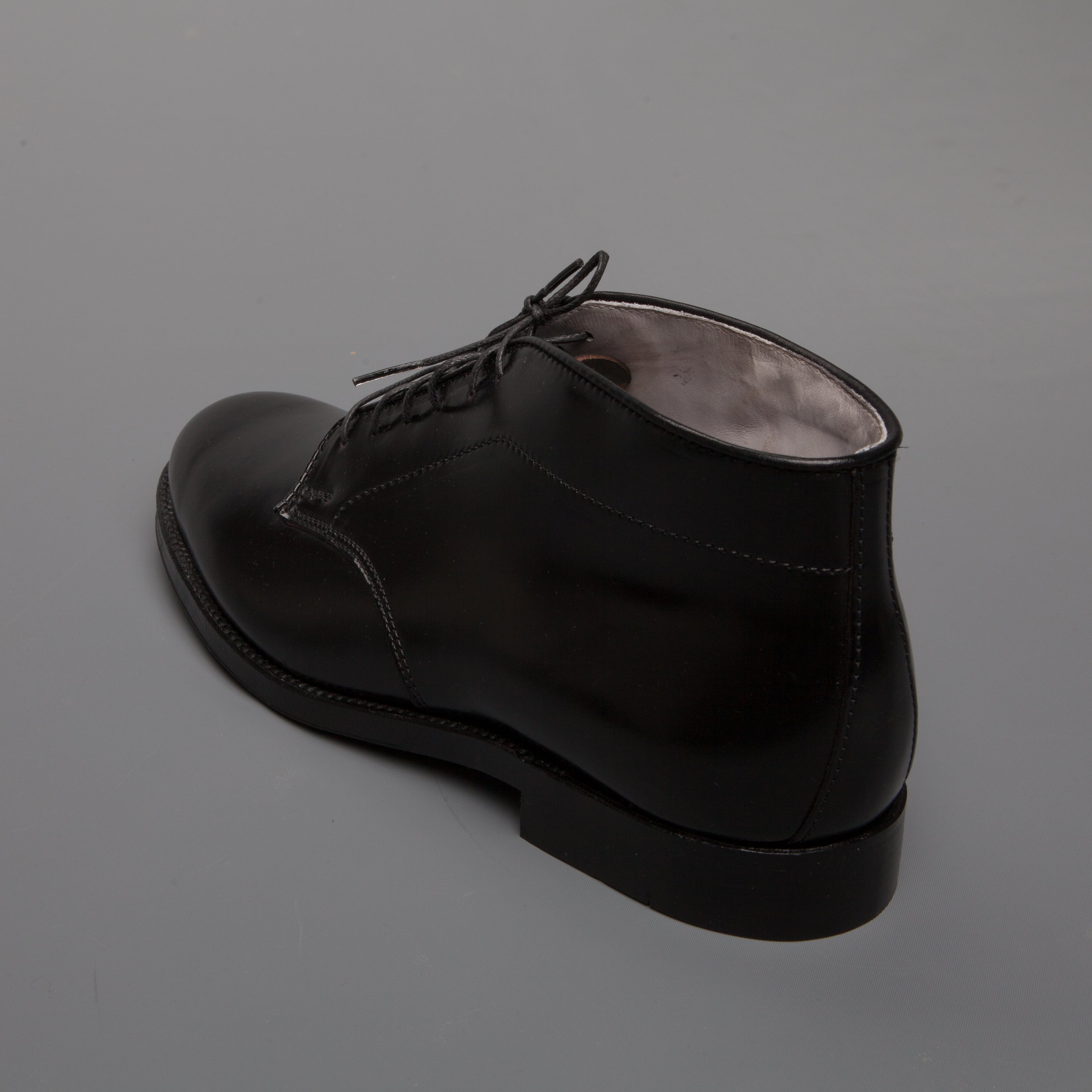 Alden on sale black chukka