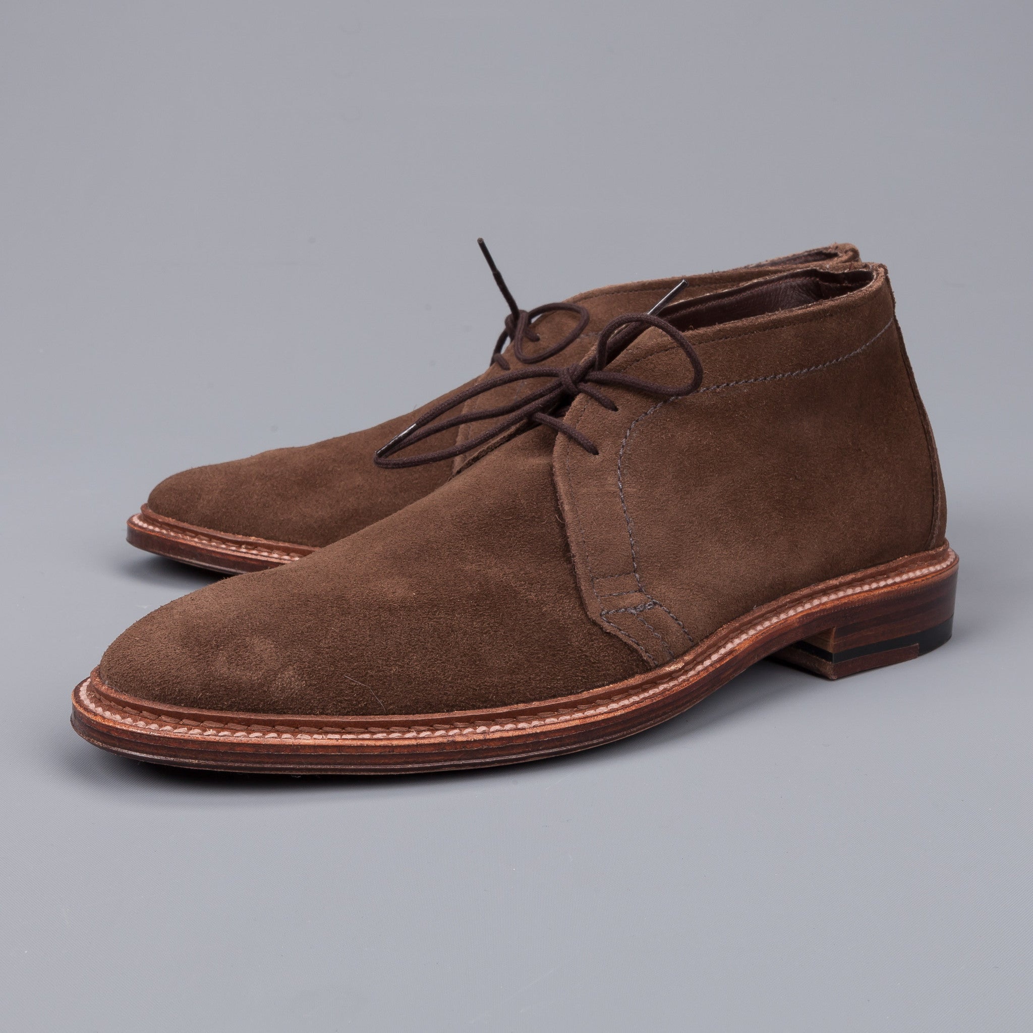 Alden chukka in unlined dark brown suede