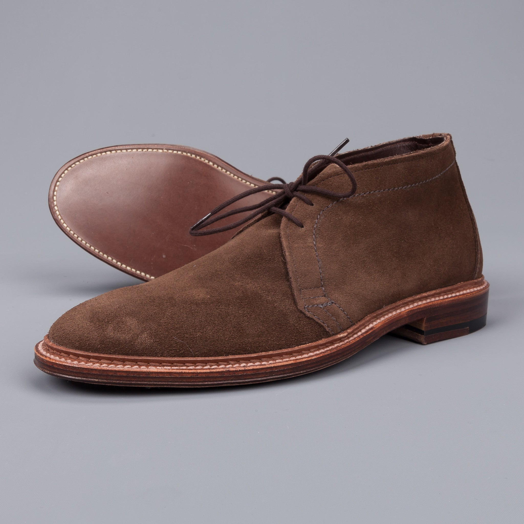 Alden chukka in unlined dark brown suede