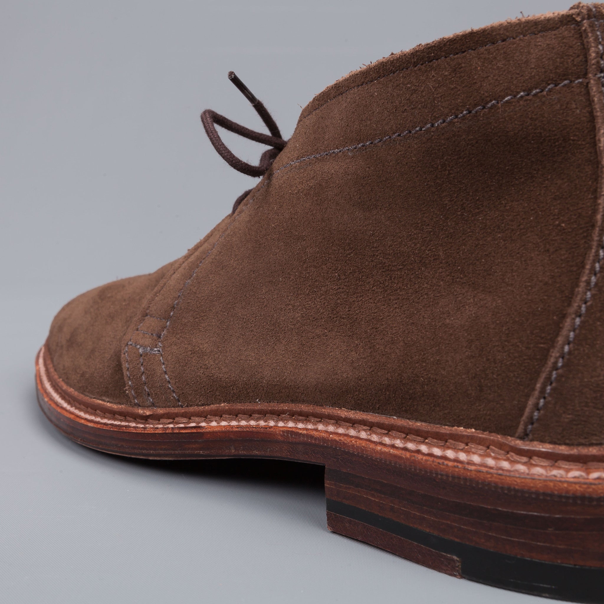 Alden chukka in unlined dark brown suede
