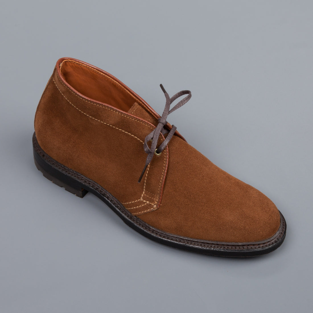 Alden snuff suede chukka on commando sole