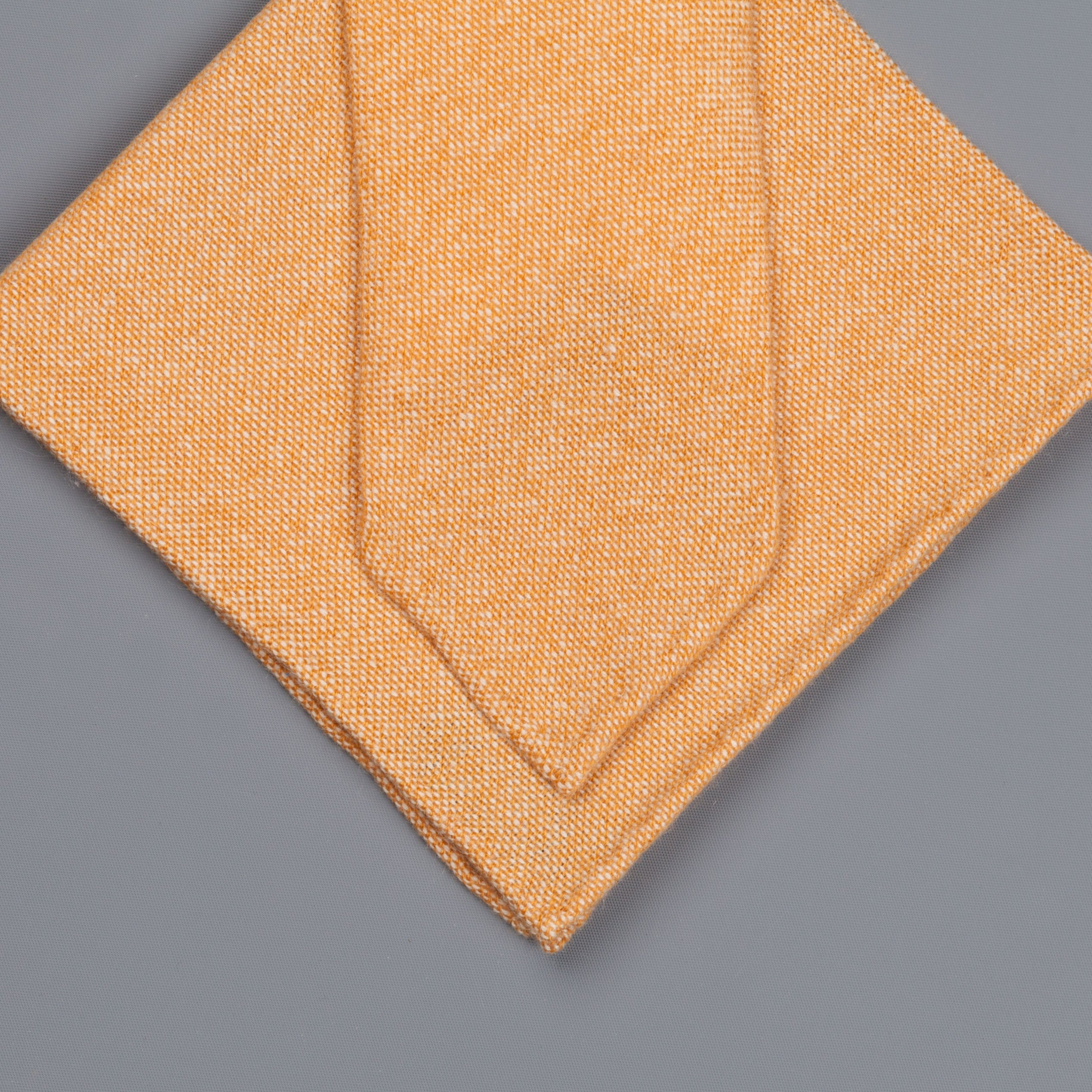 Drake&#39;s Cashmere Tie untipped &amp; Pocket Square Match light orange melange