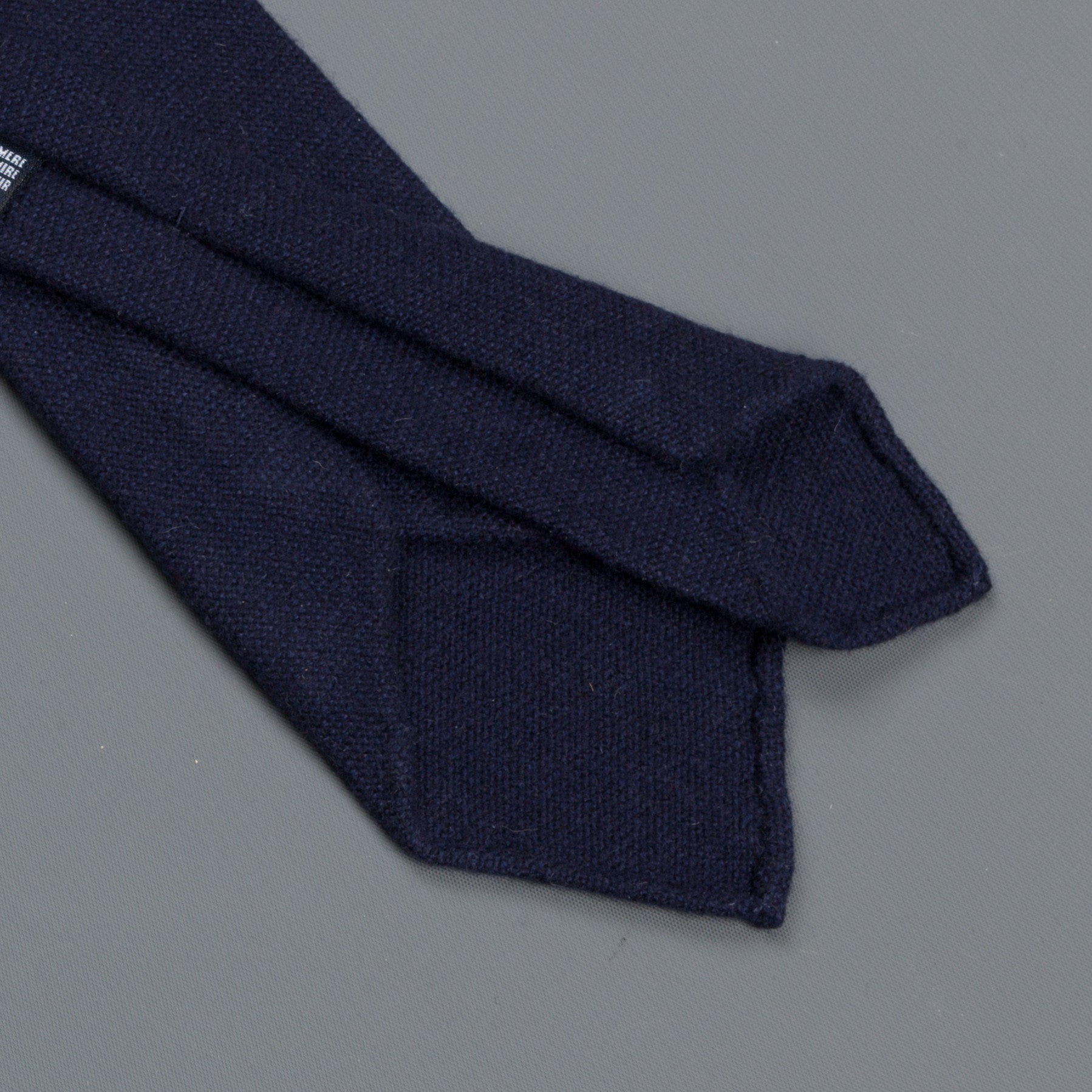 Drakes Cashmere tie untipped navy