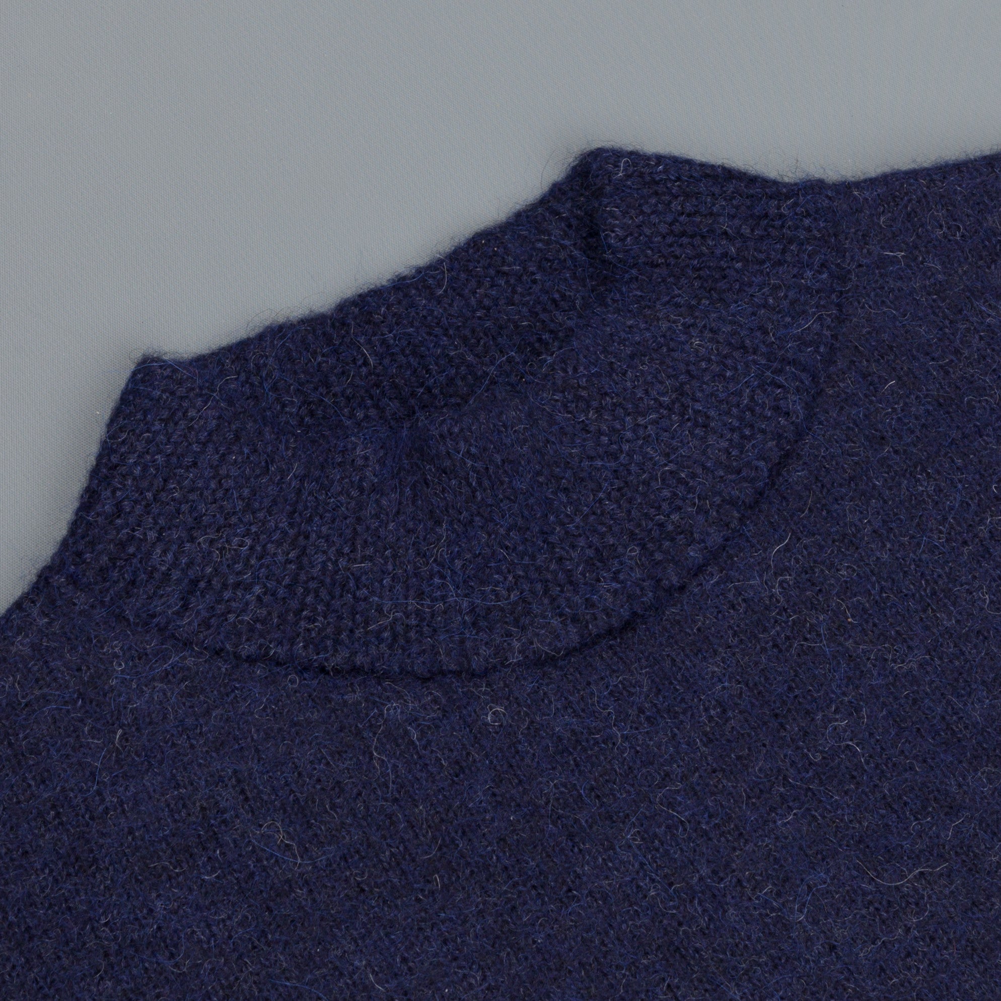 The Elder Statesman Alpaca Lightweight Call her crew Navy