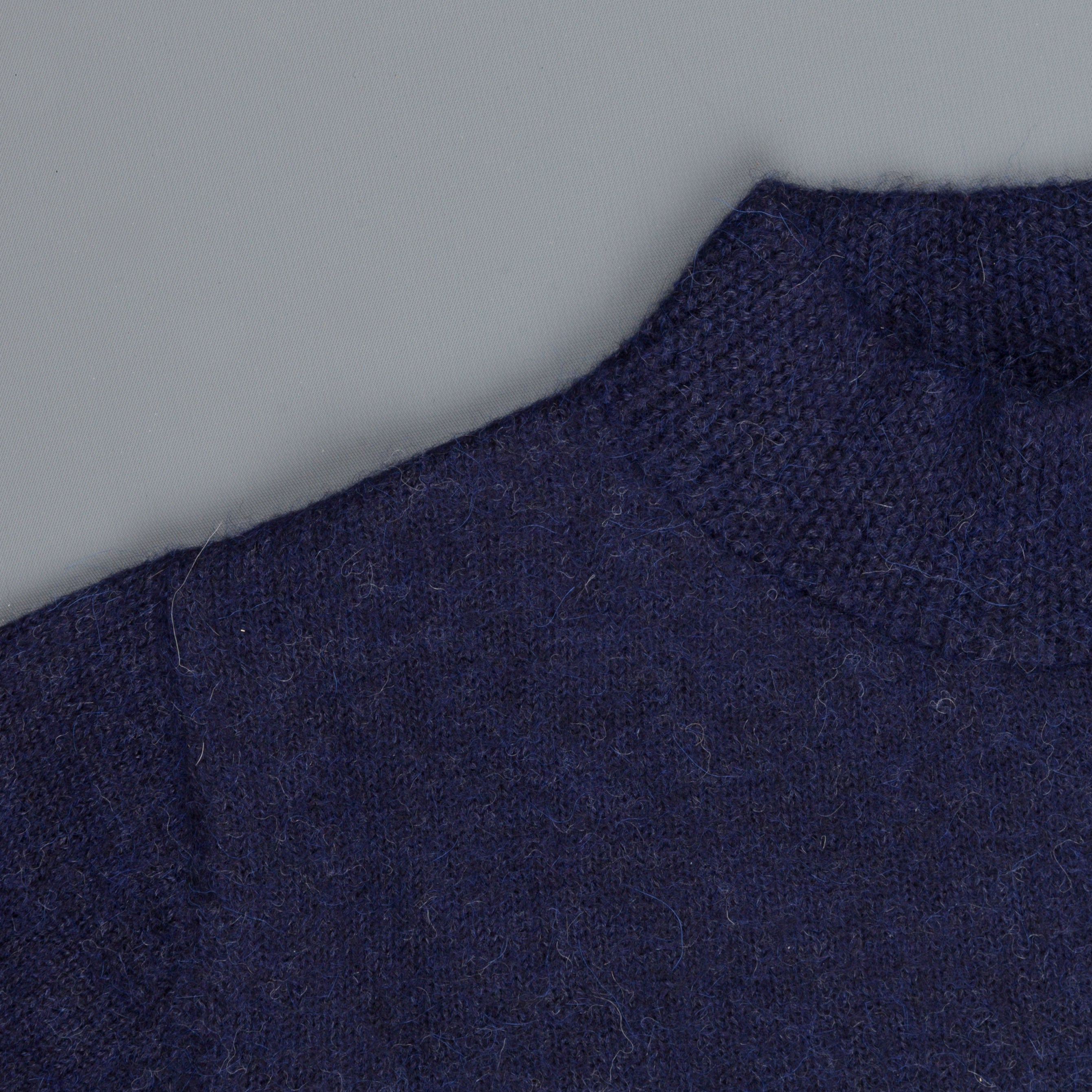 The Elder Statesman Alpaca Lightweight Call her crew Navy