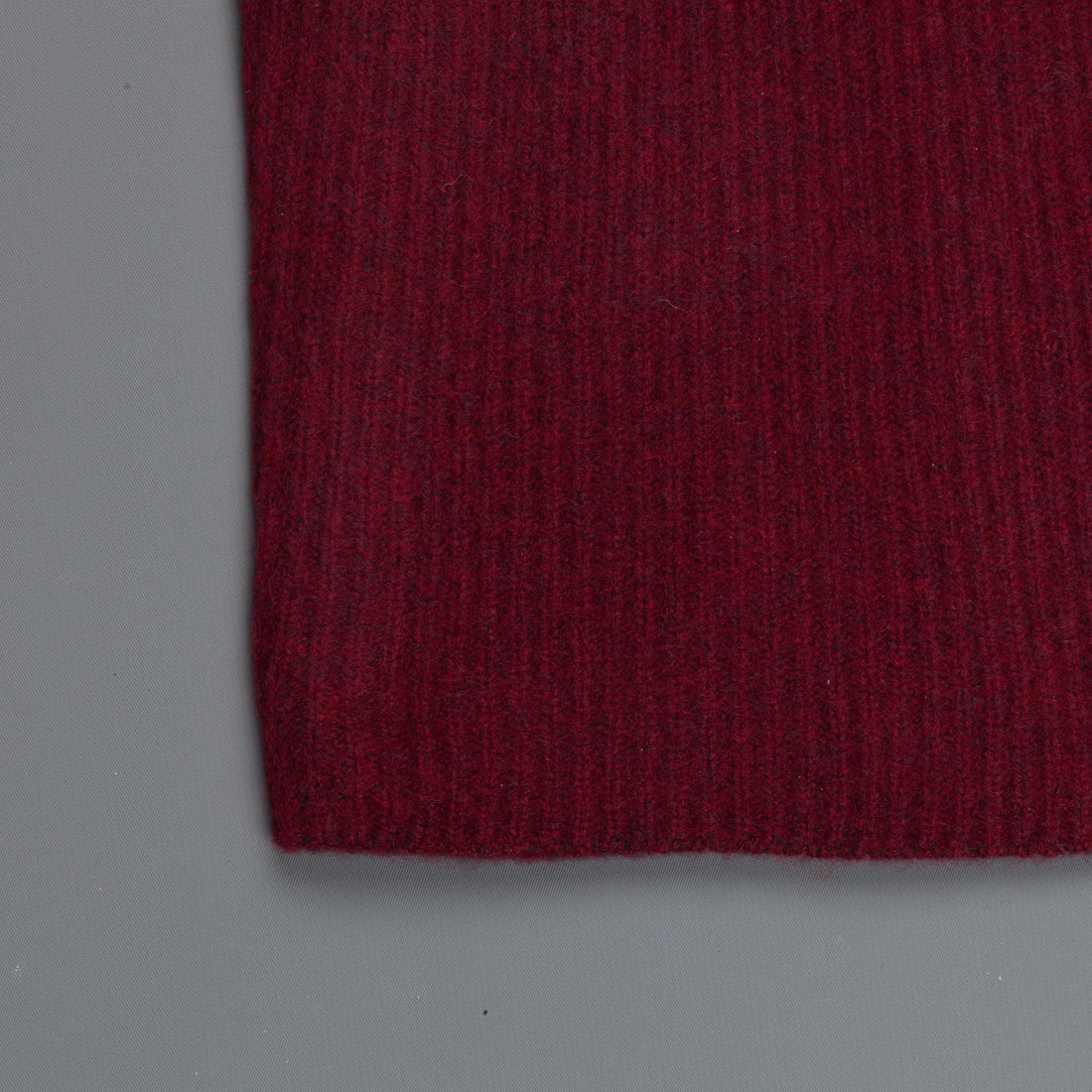 The Elder Statesman 100% cashmere medium ribbed crew Maroon