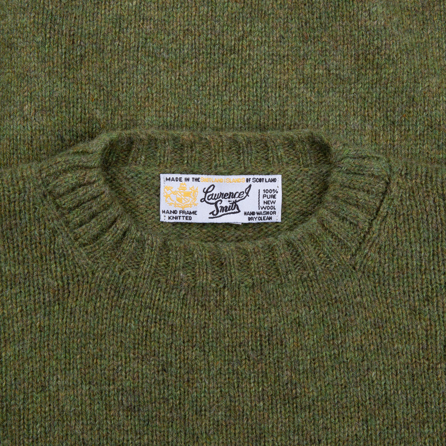 Laurence J. Smith Super soft Seamless Crew Neck Pullover Olive Groove