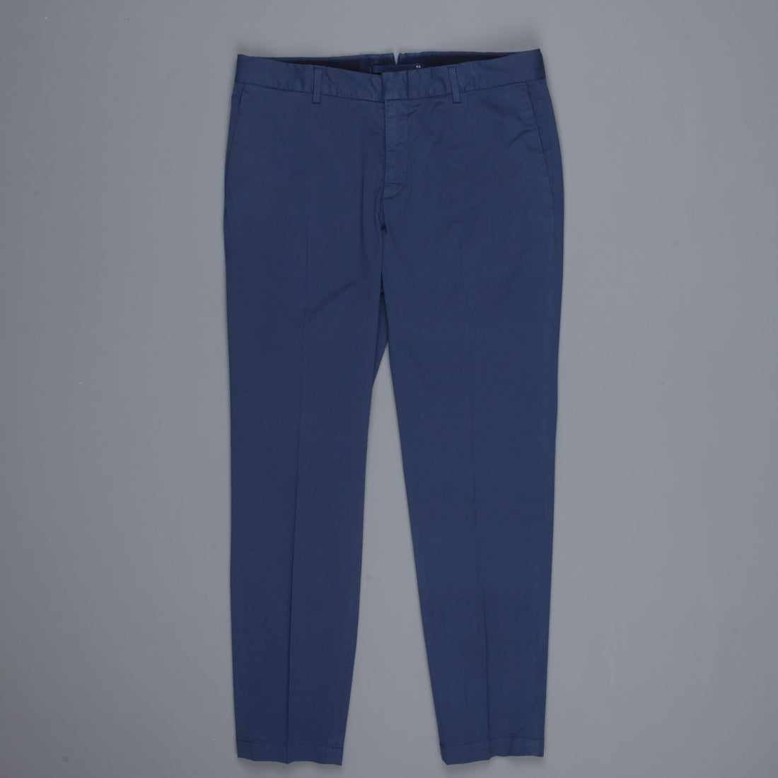 Incotex Venezia model 53 low rise carrot fit Bluette