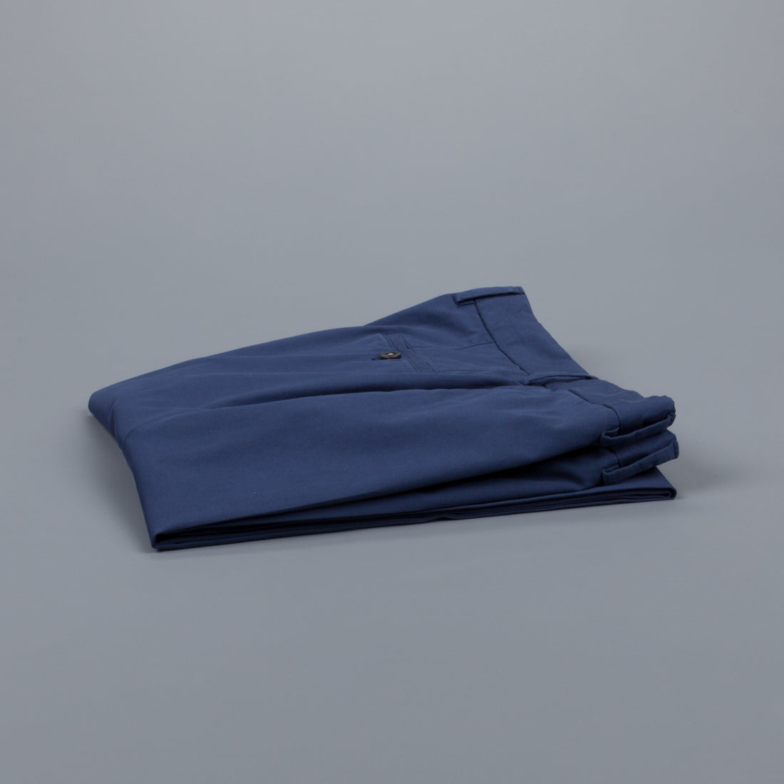 Incotex Venezia model 53 low rise carrot fit Bluette