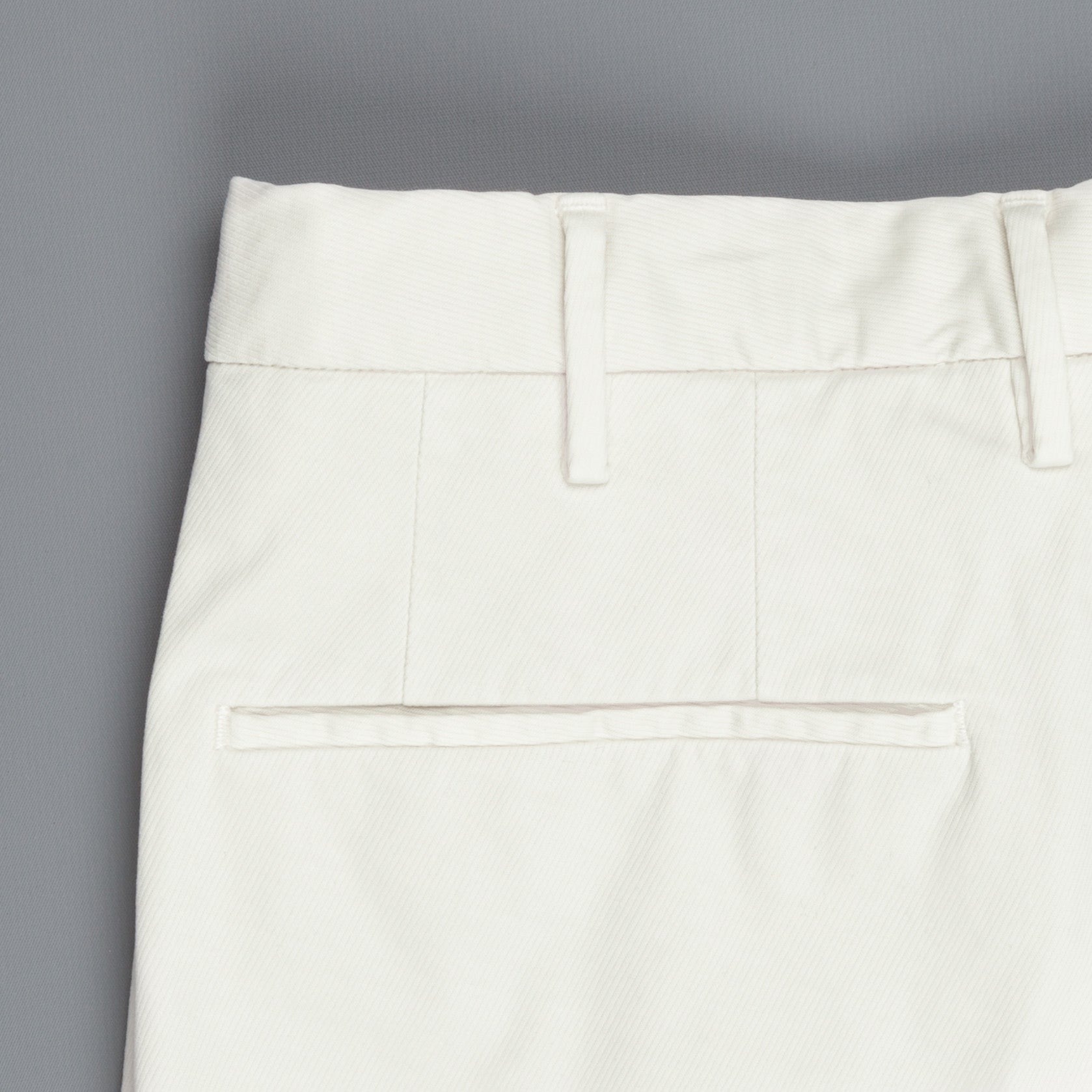 Incotex Venezia model 82 skin fit trico chino pants bianco naturale