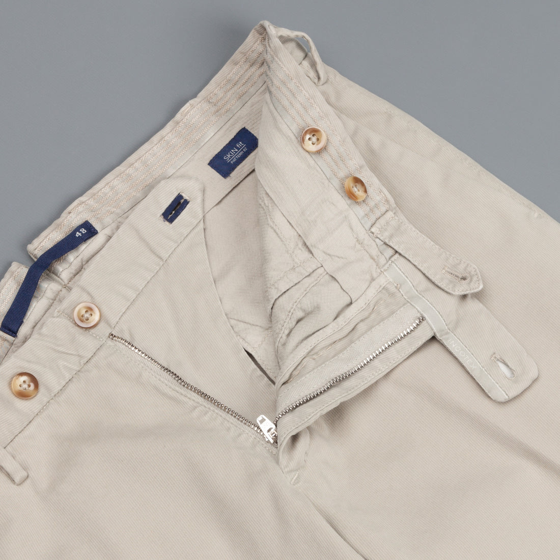 Incotex Venezia model 82 skin fit trico chino pants grigio medio
