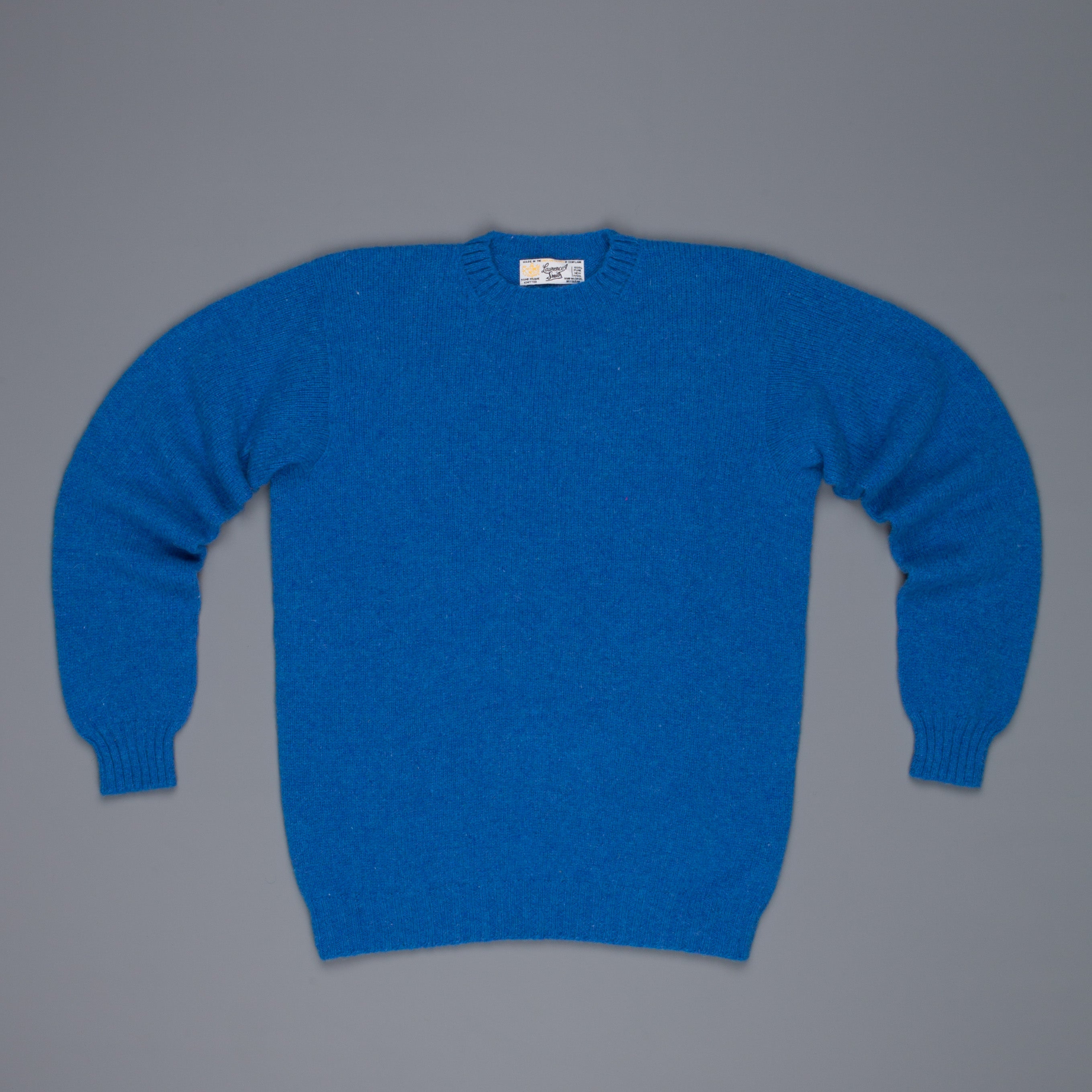 Laurence J. Smith  Super soft Seamless Crew Neck Pullover New Bright Blue