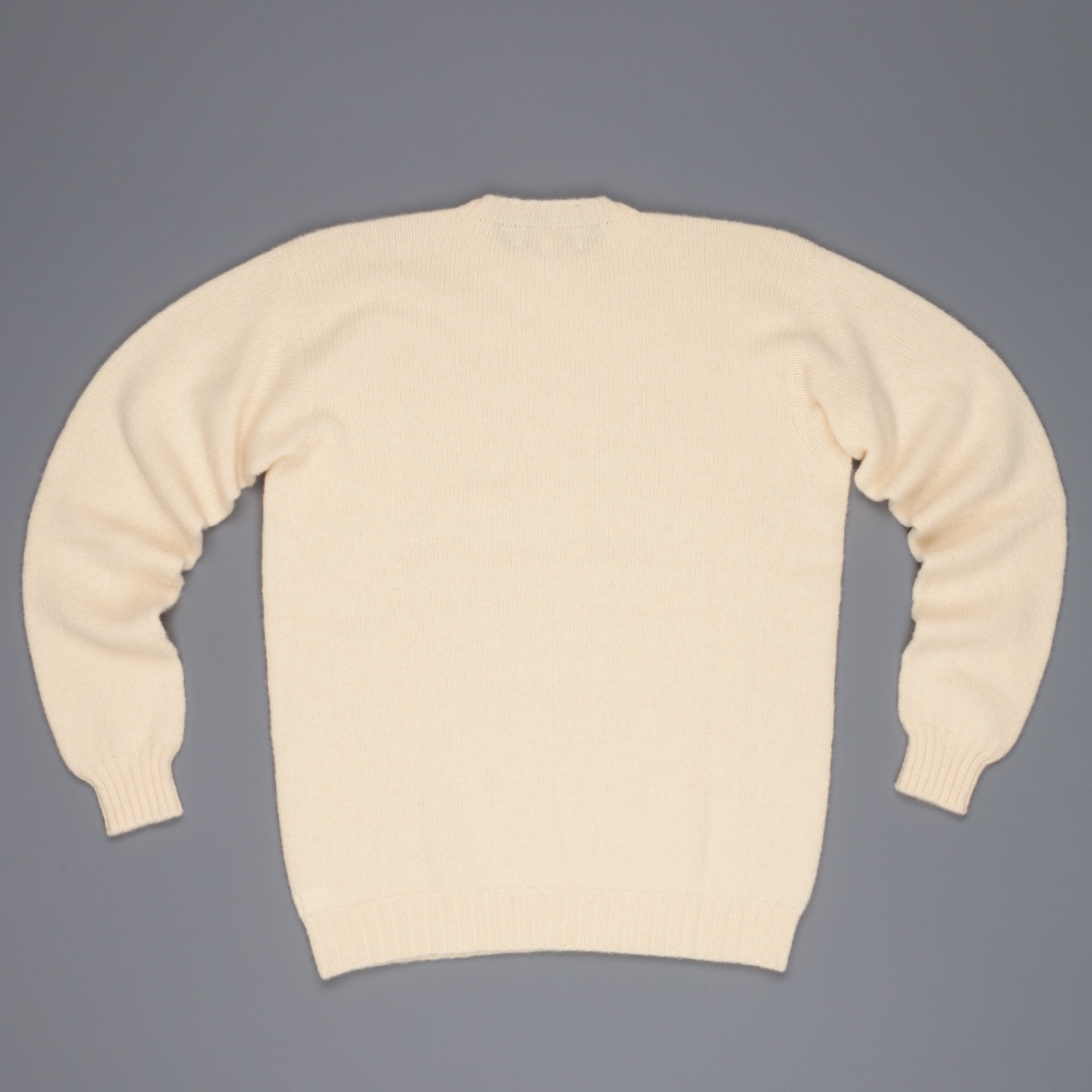 Laurence J. Smith  Super soft Seamless Crew Neck Pullover Cream