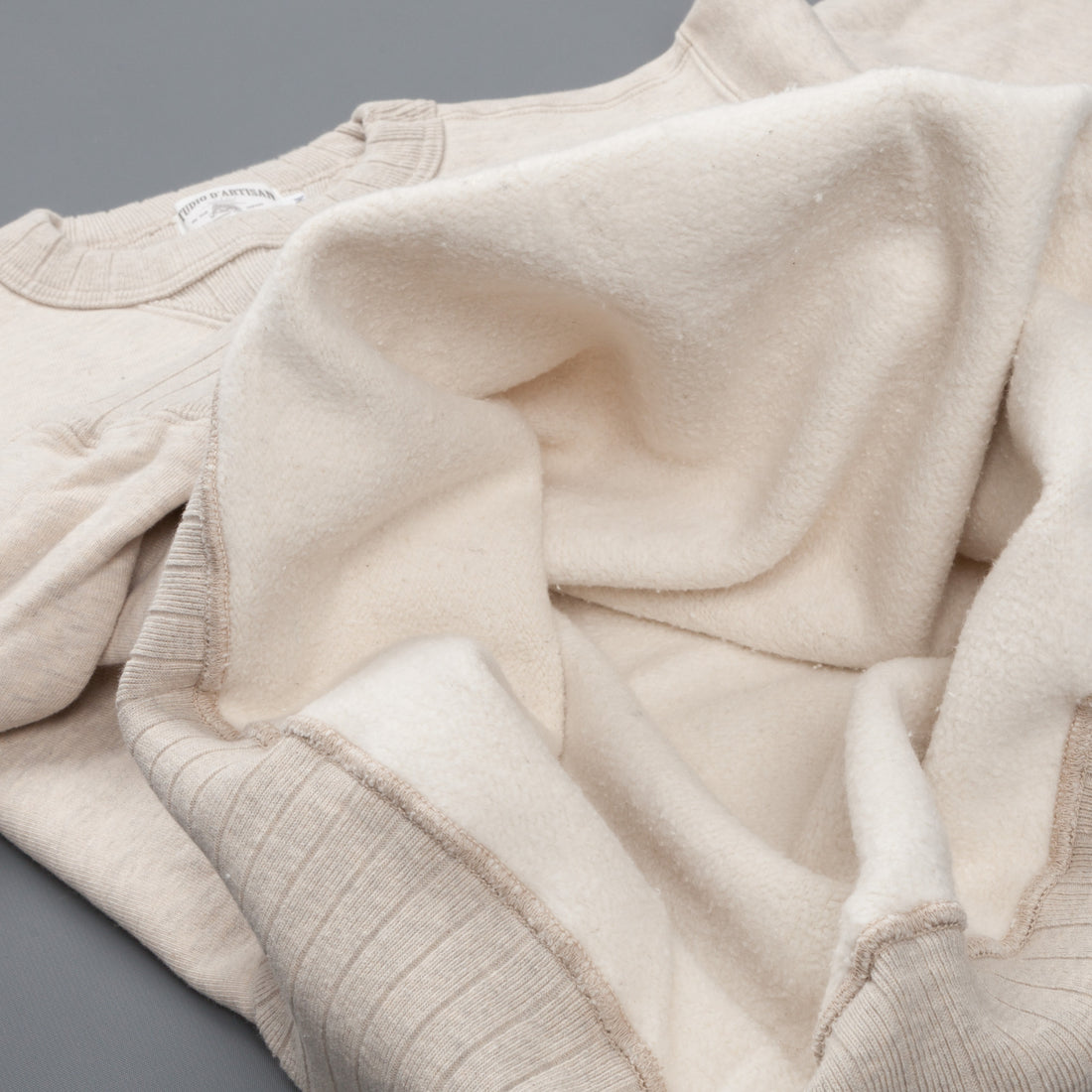 Studio d'Artisan model 9780 loopwheel back raised sweat shirt Oatmeal