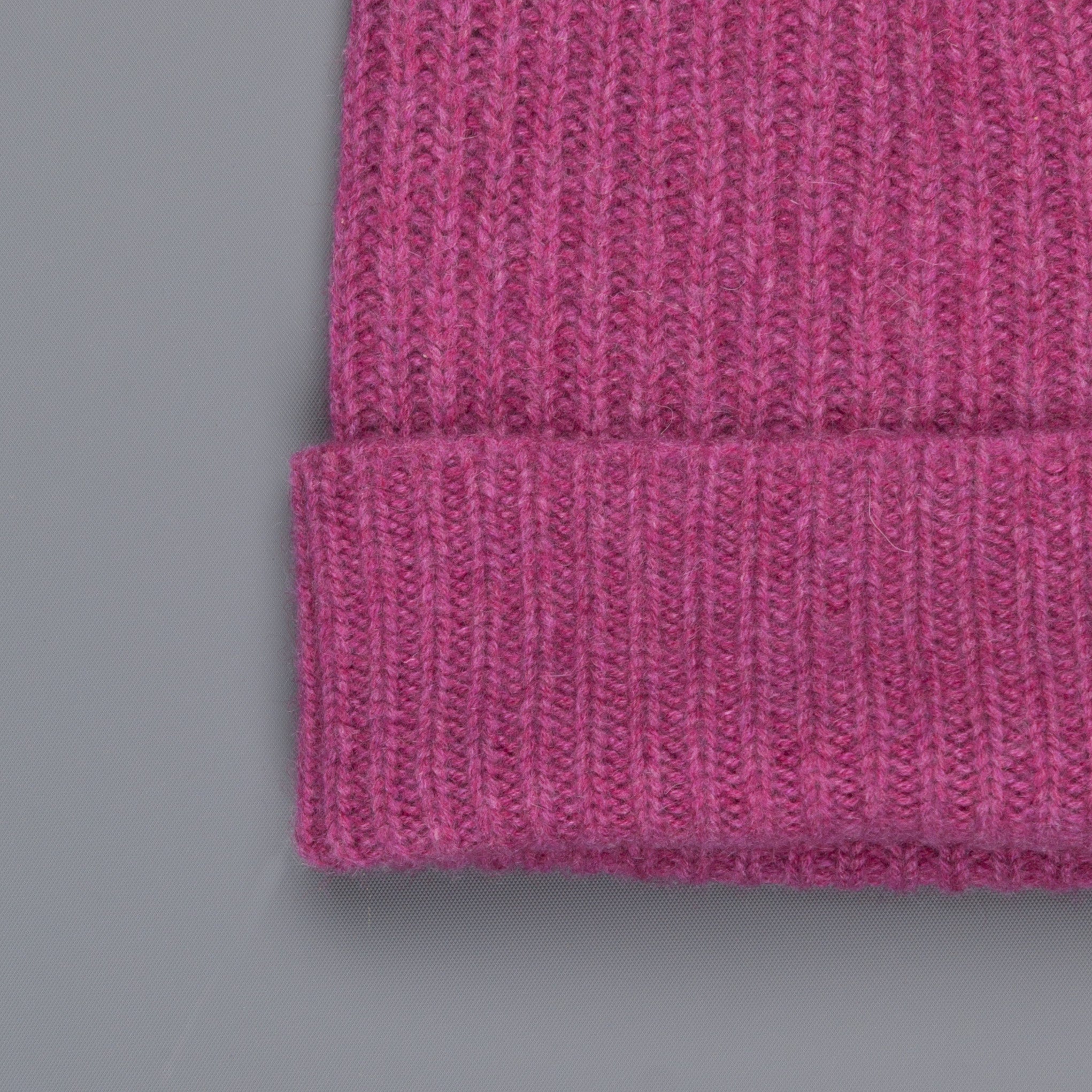 William Lockie Cashmere Ribbed Hat And Scarf Set Loganberry