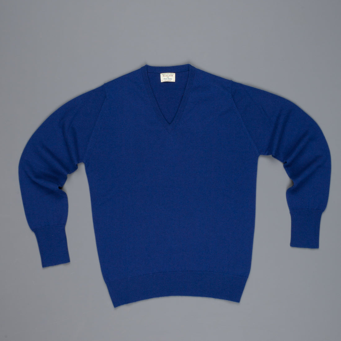 William Lockie Oxton Cashmere V-Neck Mahler