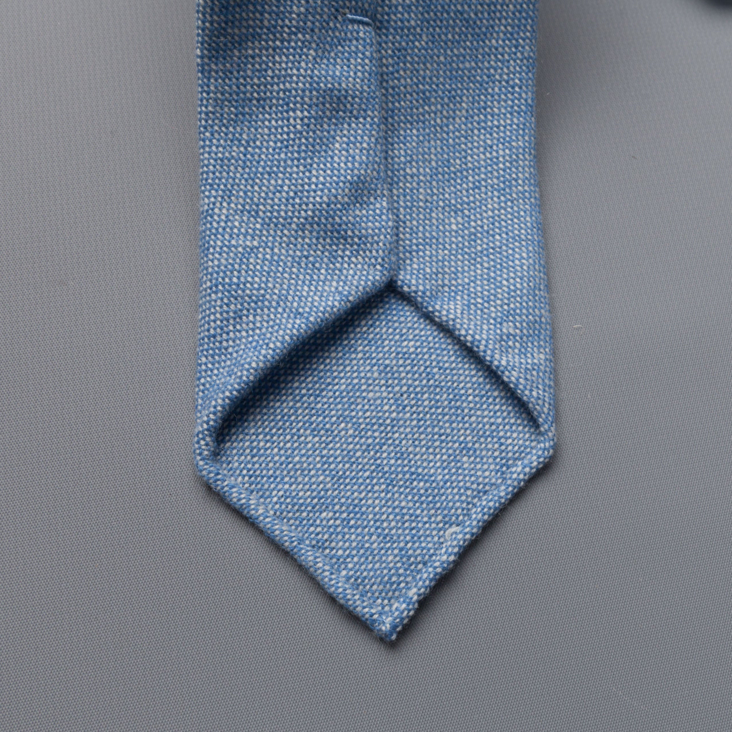 Drakes Cashmere tie, untipped light blue melange