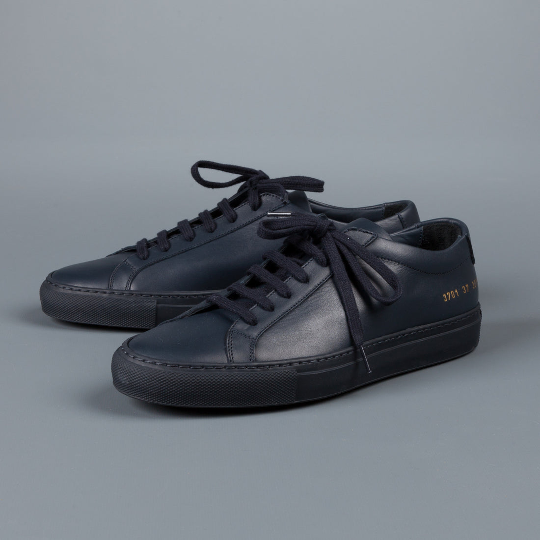 Common Projects Woman by Common Projects Achilles low navy
