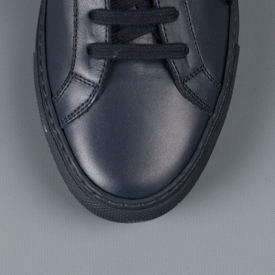 Common Projects Woman by Common Projects Achilles low navy