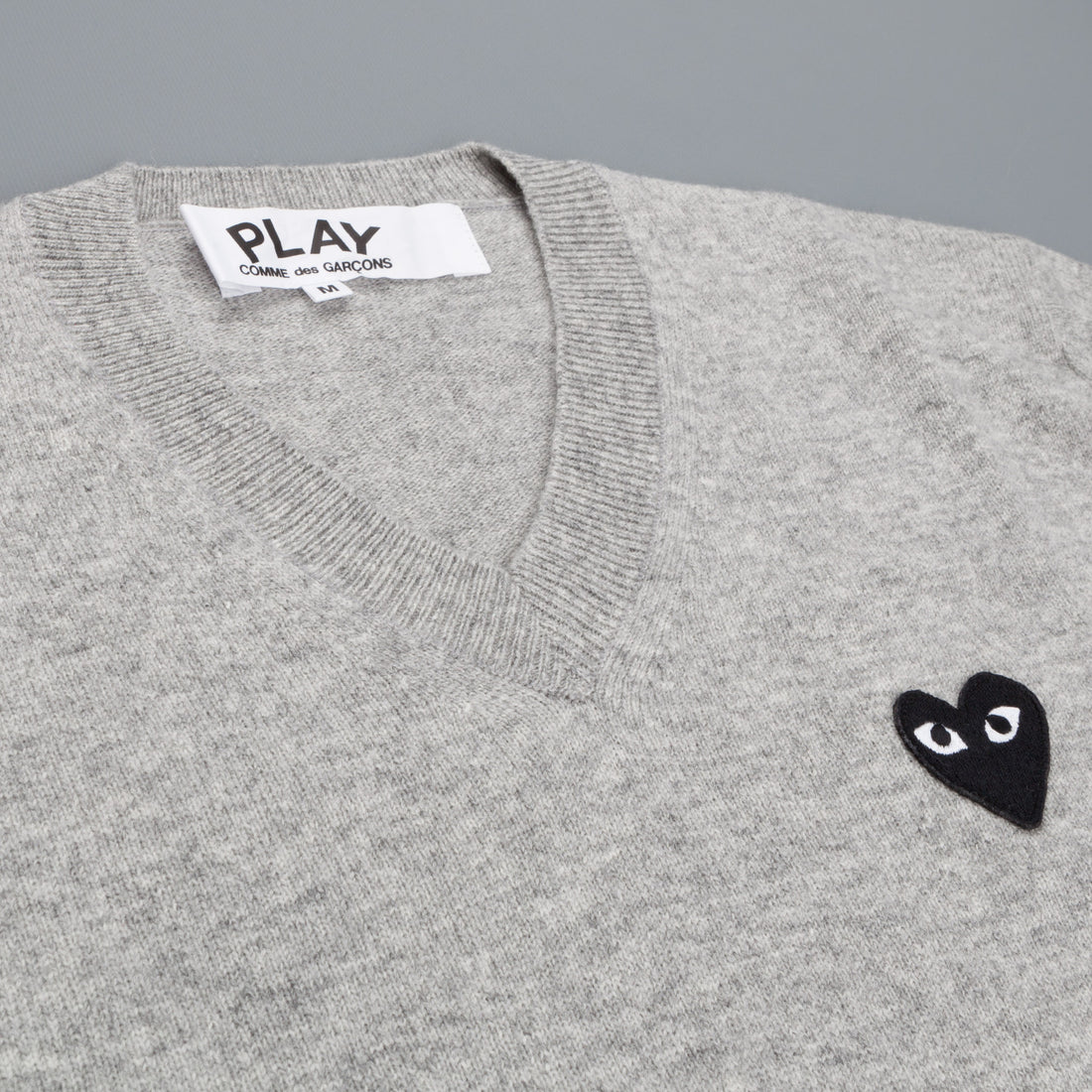 Comme des Garçons PLAY V-Neck pullover Light Grey Black heart