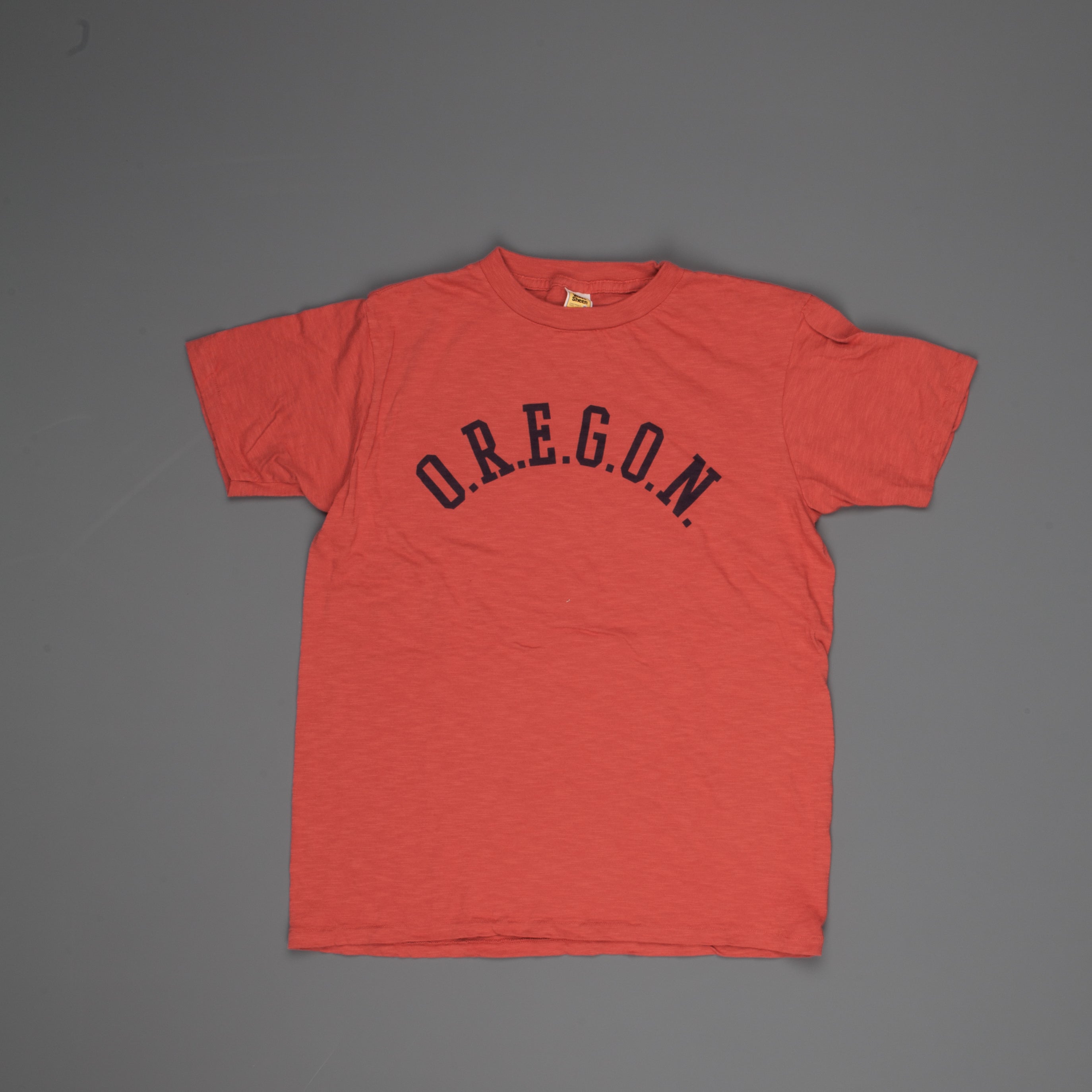 Velva Sheen SS Crew Neck &quot;O.R.E.G.O.N.&quot; Print in Red