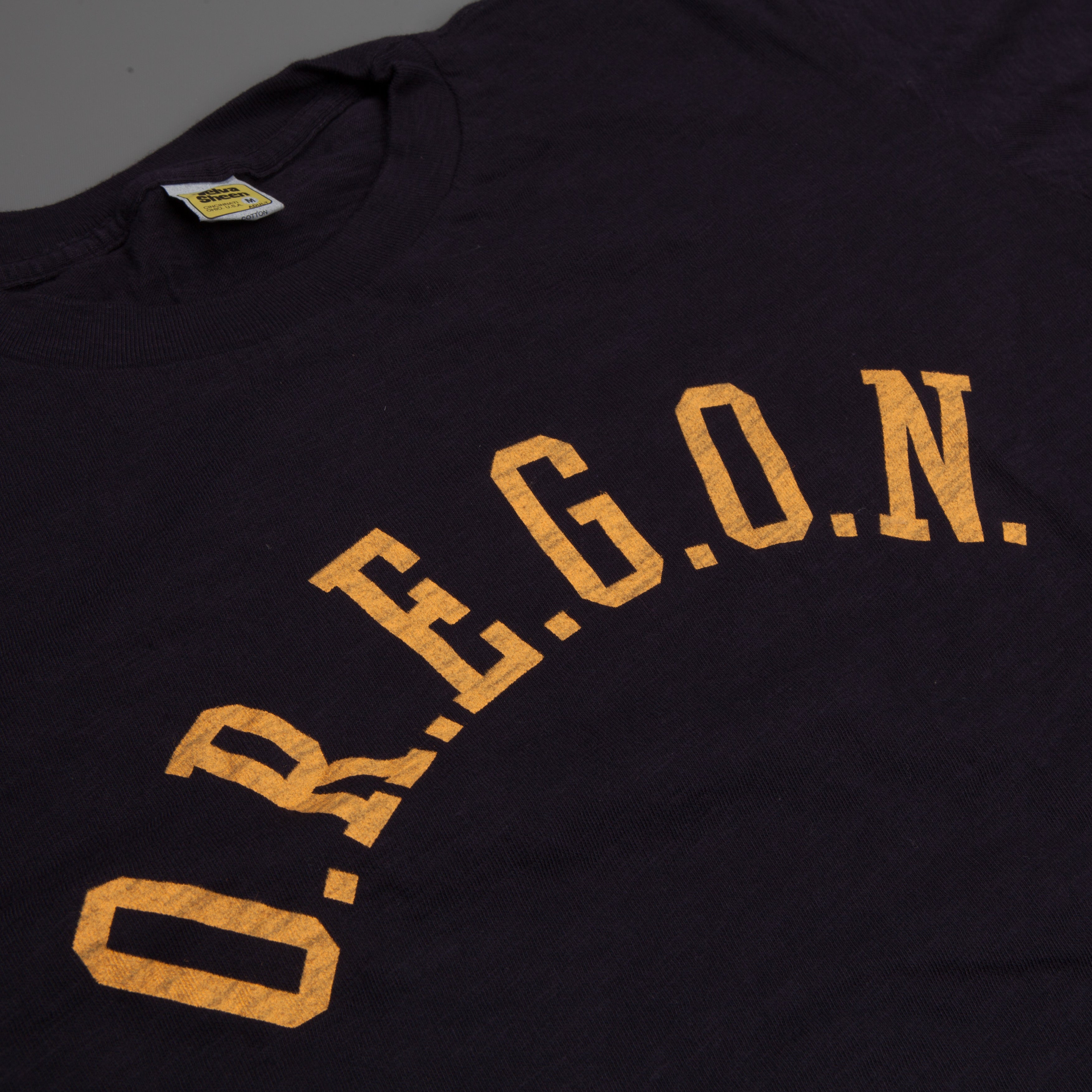 Velva Sheen SS Crew Neck &quot;O.R.E.G.O.N.&quot; Print in Navy